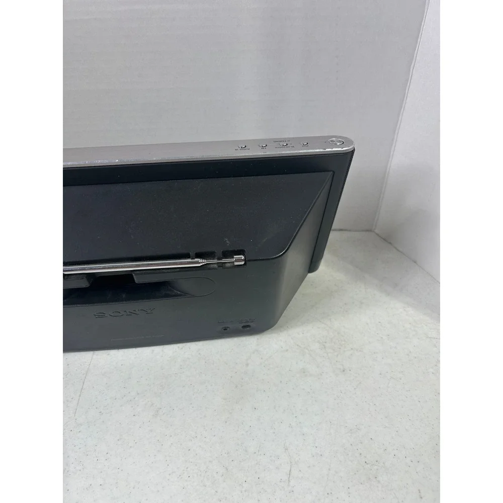 Sony RDP-XF300iN Personal Audio System‎ Speaker Lightning Dock FM Radio Black